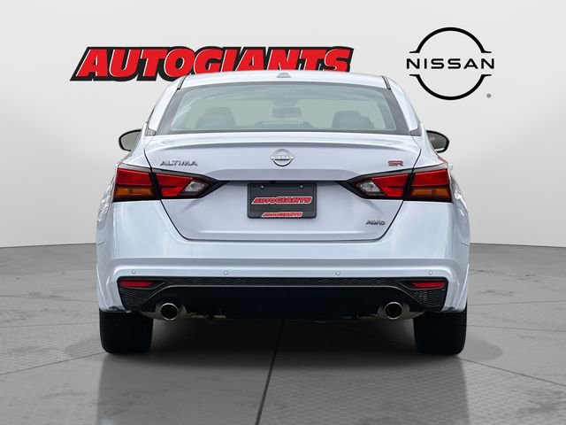 Used 2024 Nissan Altima 2.5 SR w/ SR Premium Package image 4