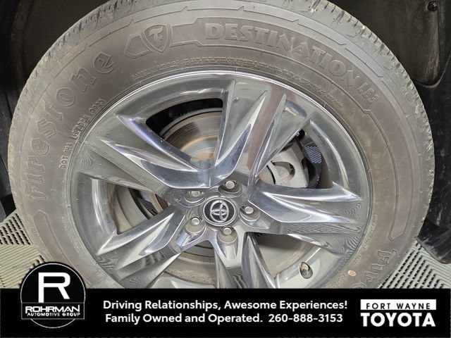 Used 2018 Toyota Highlander Limited Platinum AWD/4WD image 11