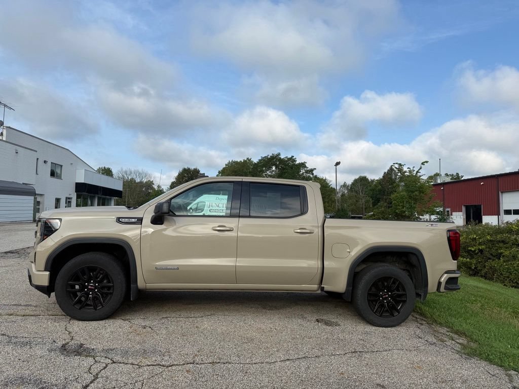 Used 2023 GMC Sierra 1500 Elevation w/ LPO, Elevation Black Package AWD/4WD image 7