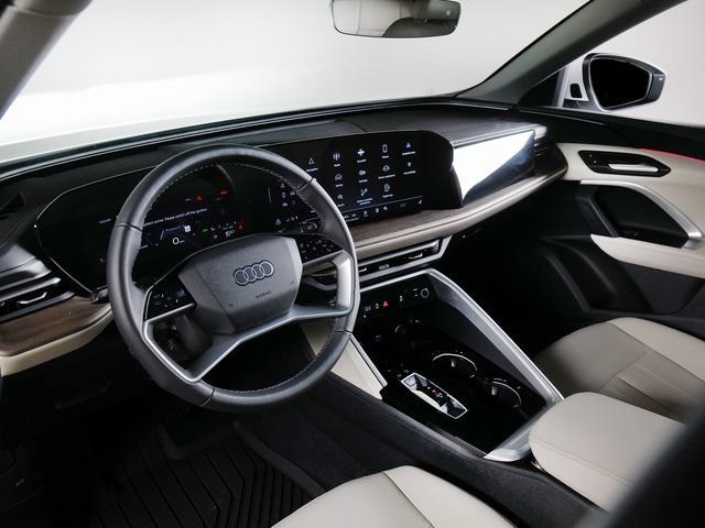 Certified 2025 Audi Q5 Premium w/ Convenience Package AWD/4WD image 3