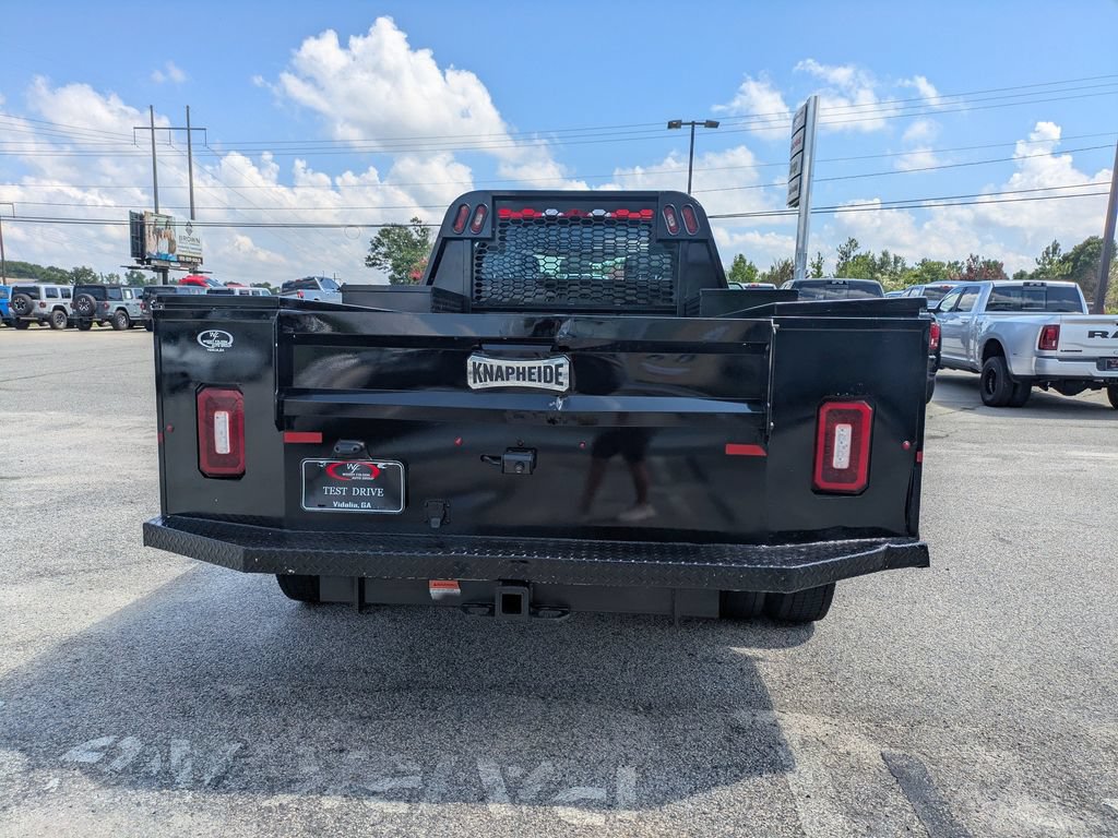 Used 2022 Ford F550 4x4 Crew Cab Super Duty w/ Power Equipment Group image 5