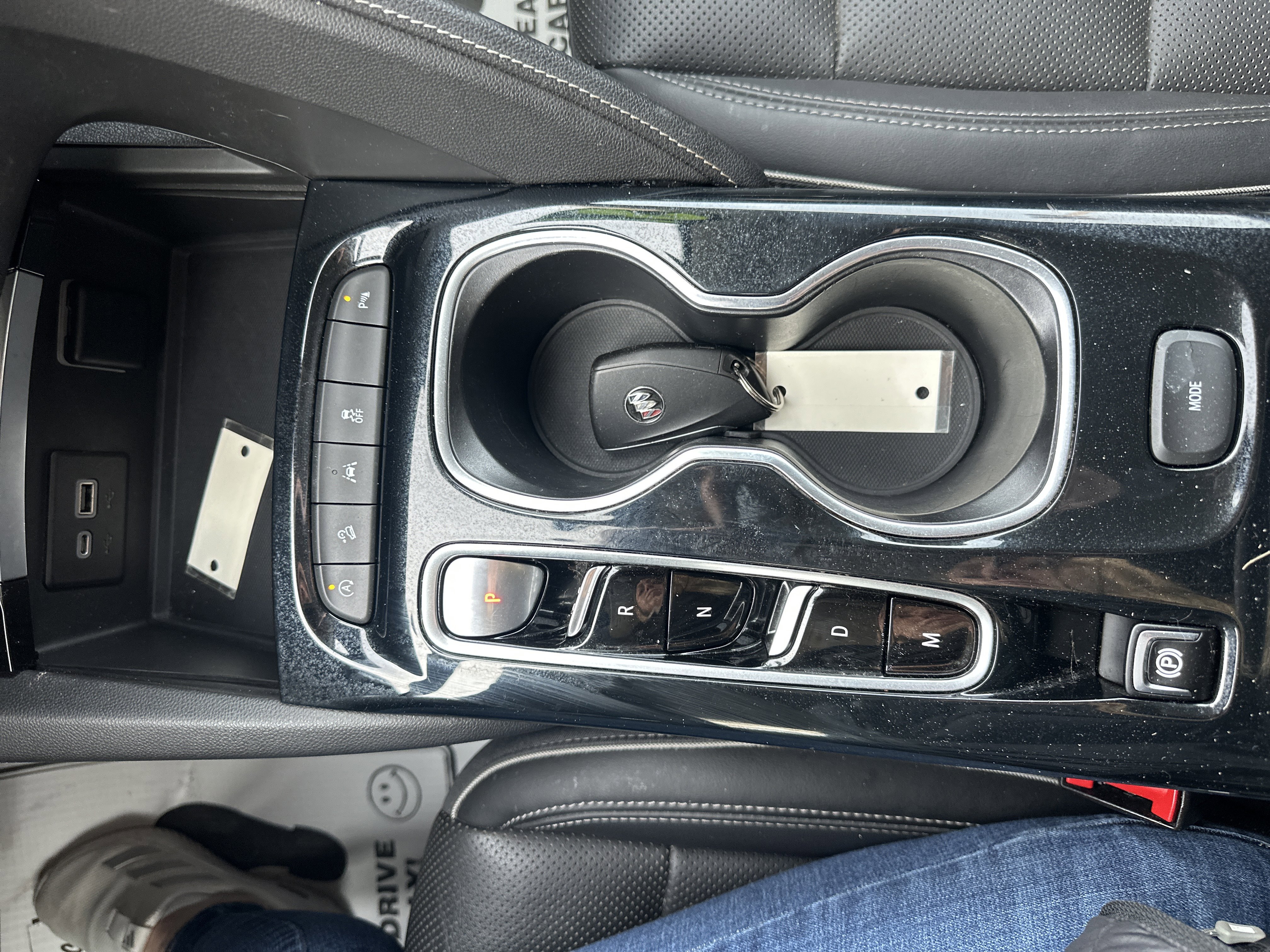 Used 2021 Buick Envision Essence image 23