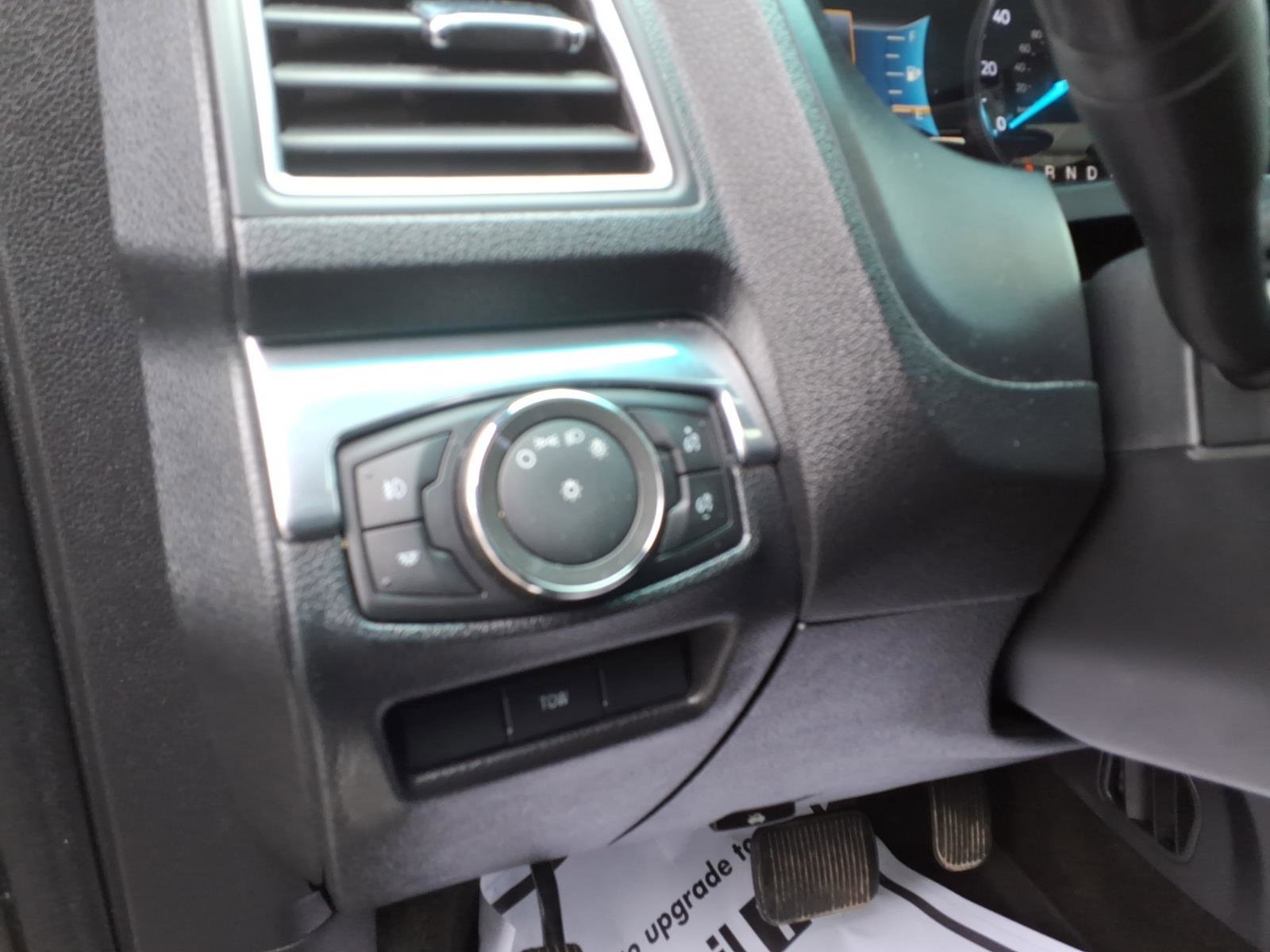 Used 2016 Ford Explorer Sport AWD/4WD image 18