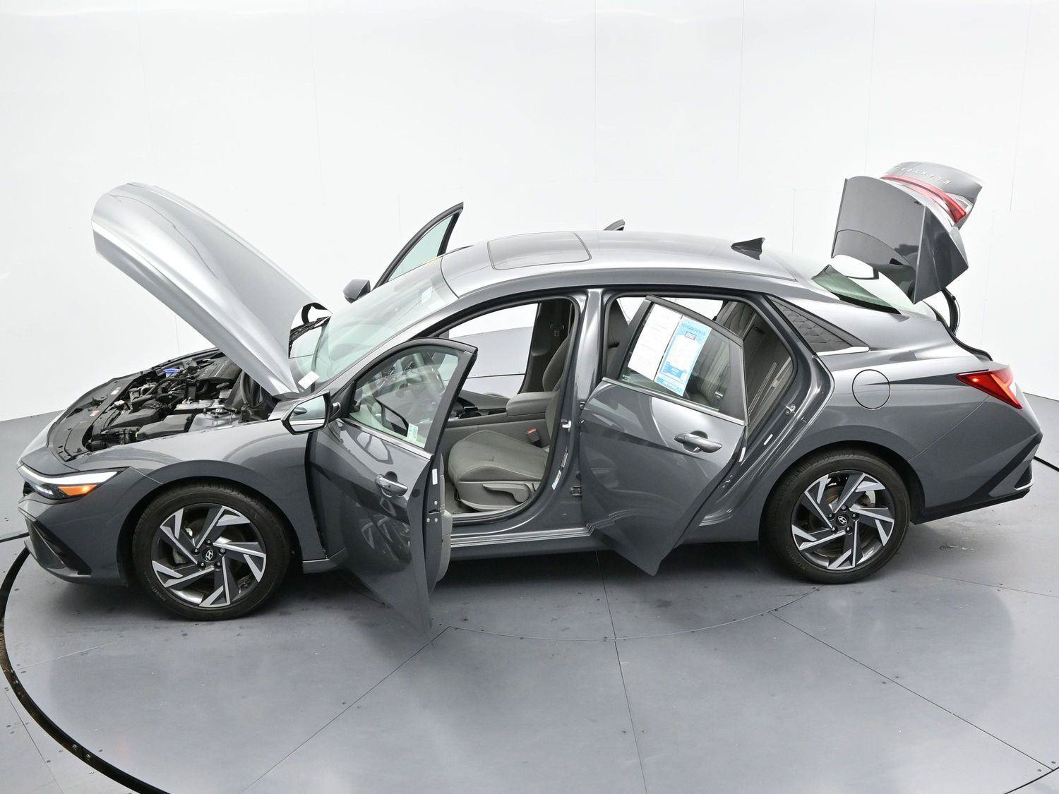 Used 2024 Hyundai Elantra SEL w/ Convenience Package FWD image 43