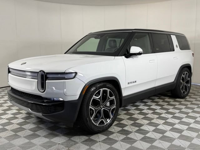 Used 2026 Rivian R1S Adventure AWD/4WD image 2