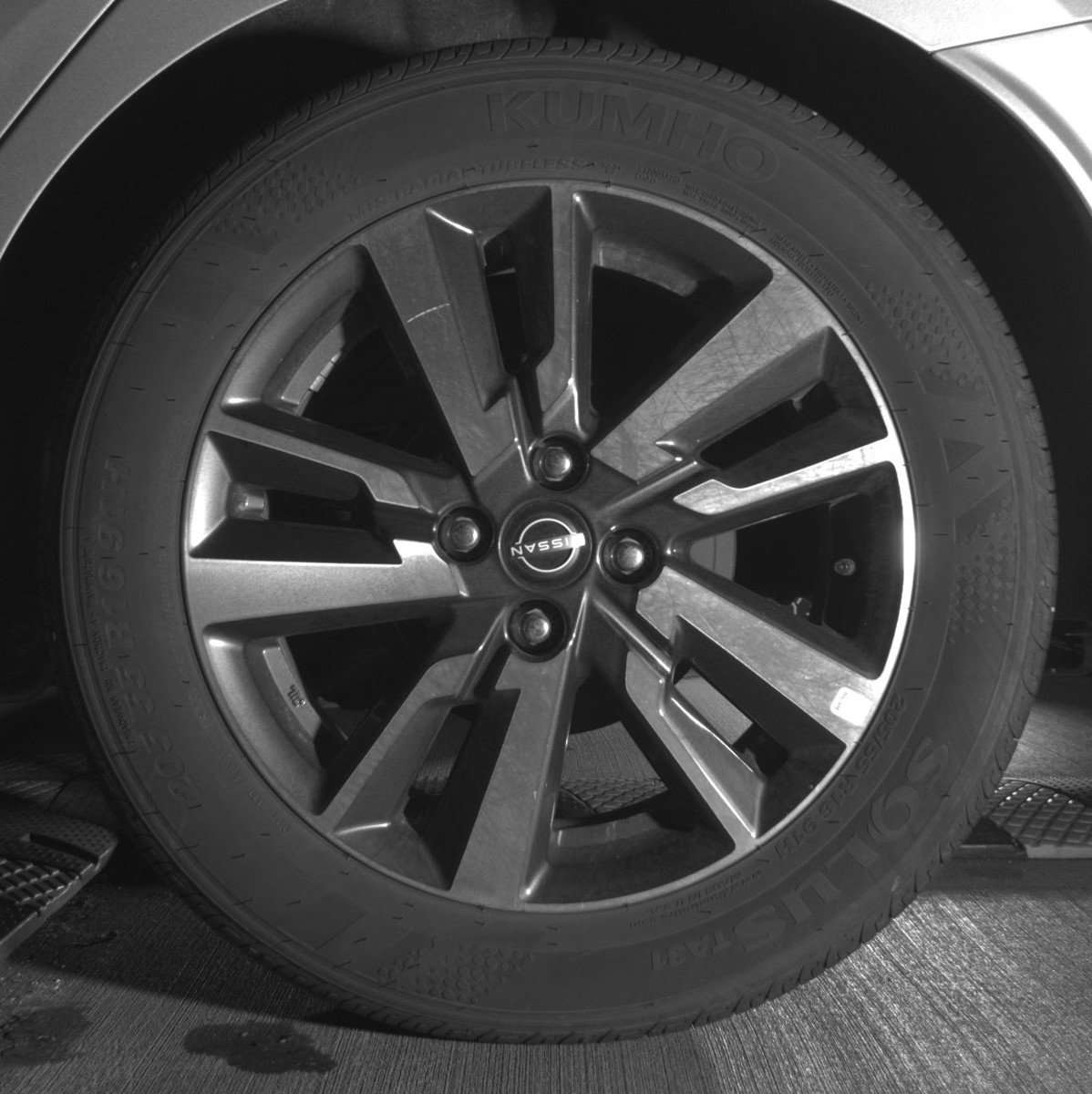 Used 2025 Nissan Versa SV image 14