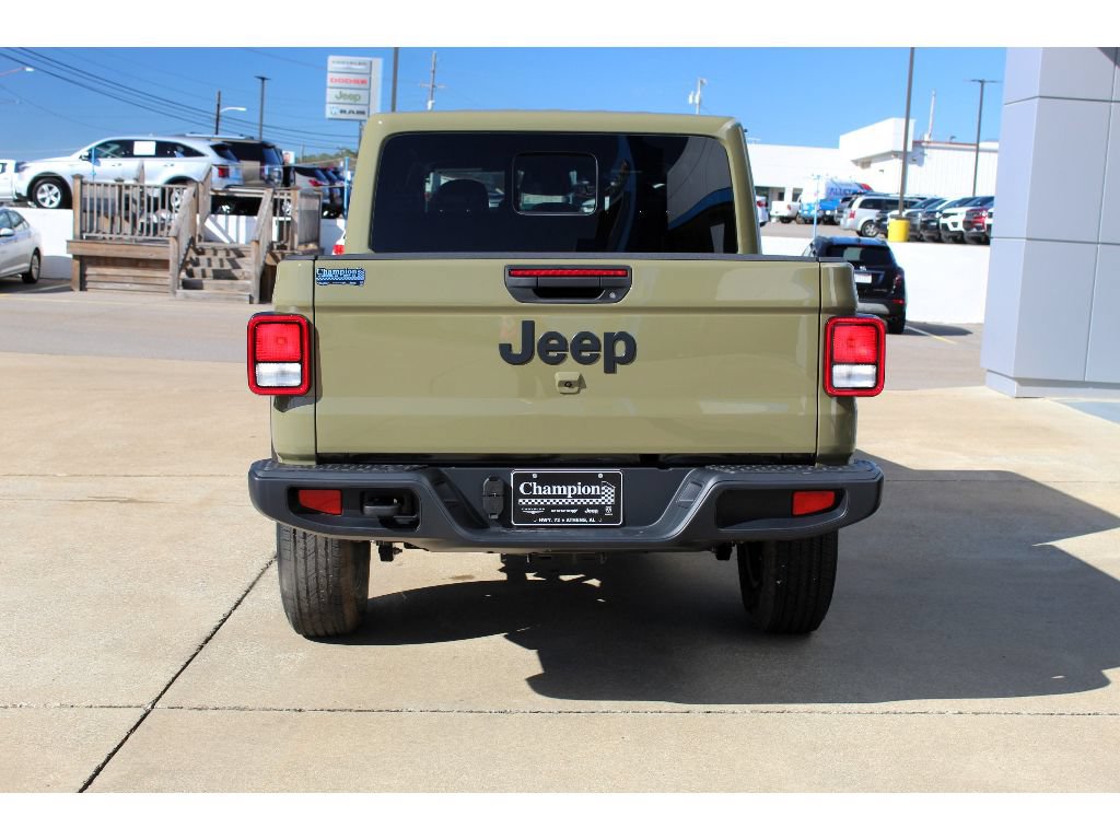 New 2026 Jeep Gladiator Sport AWD/4WD image 6