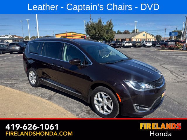 Used 2017 Chrysler Pacifica Touring-L Plus w/ Tire & Wheel Group FWD image 7