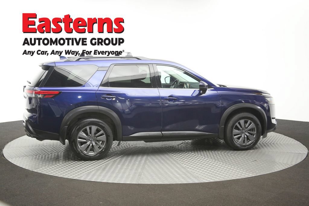 Used 2023 Nissan Pathfinder SV w/ SV Premium Package AWD/4WD image 45