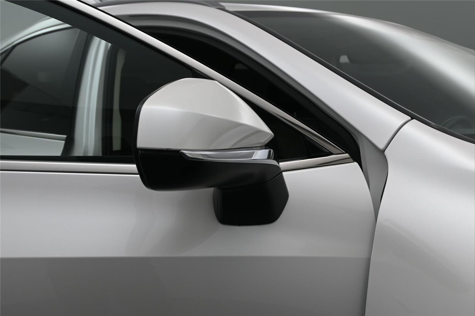 Used 2025 Lexus NX 250 AWD w/ Accessory Package (2T) image 16