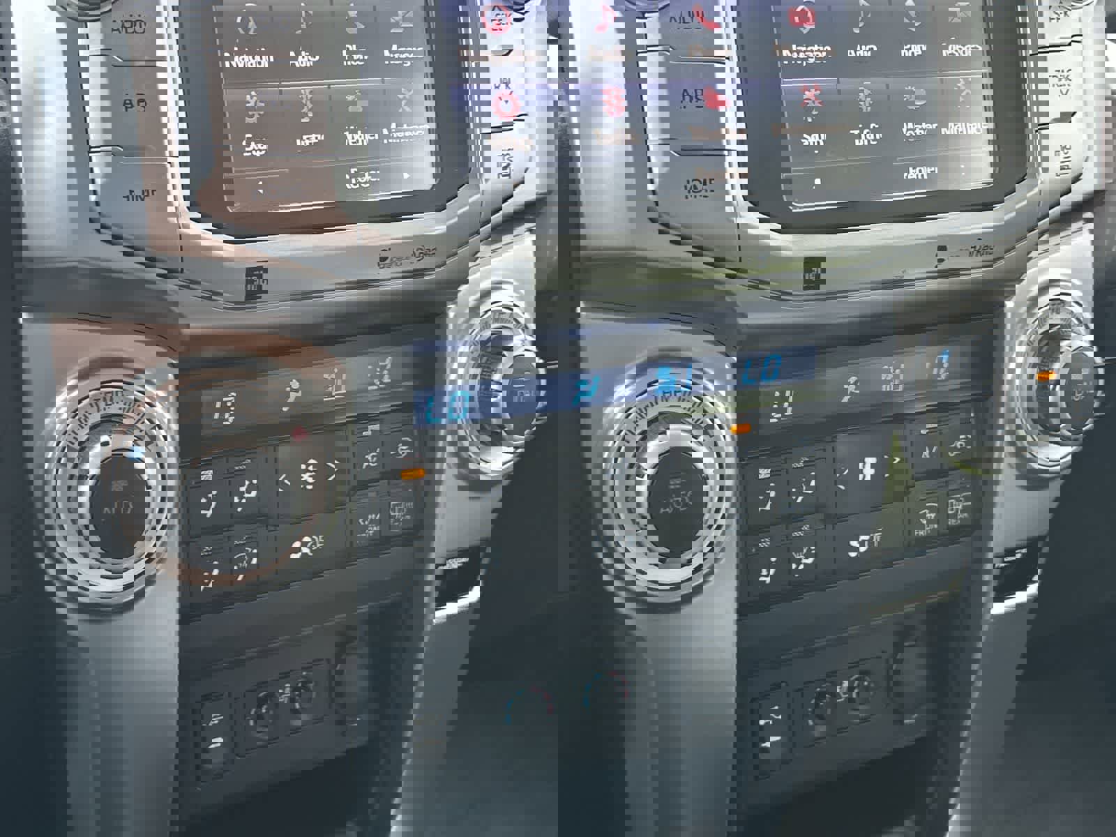 Used 2015 Toyota 4Runner Limited image 24