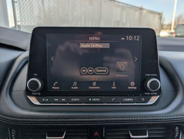 Used 2022 Nissan Rogue SV image 16