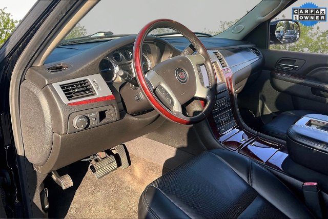 Used 2013 Cadillac Escalade EXT Premium AWD/4WD image 13
