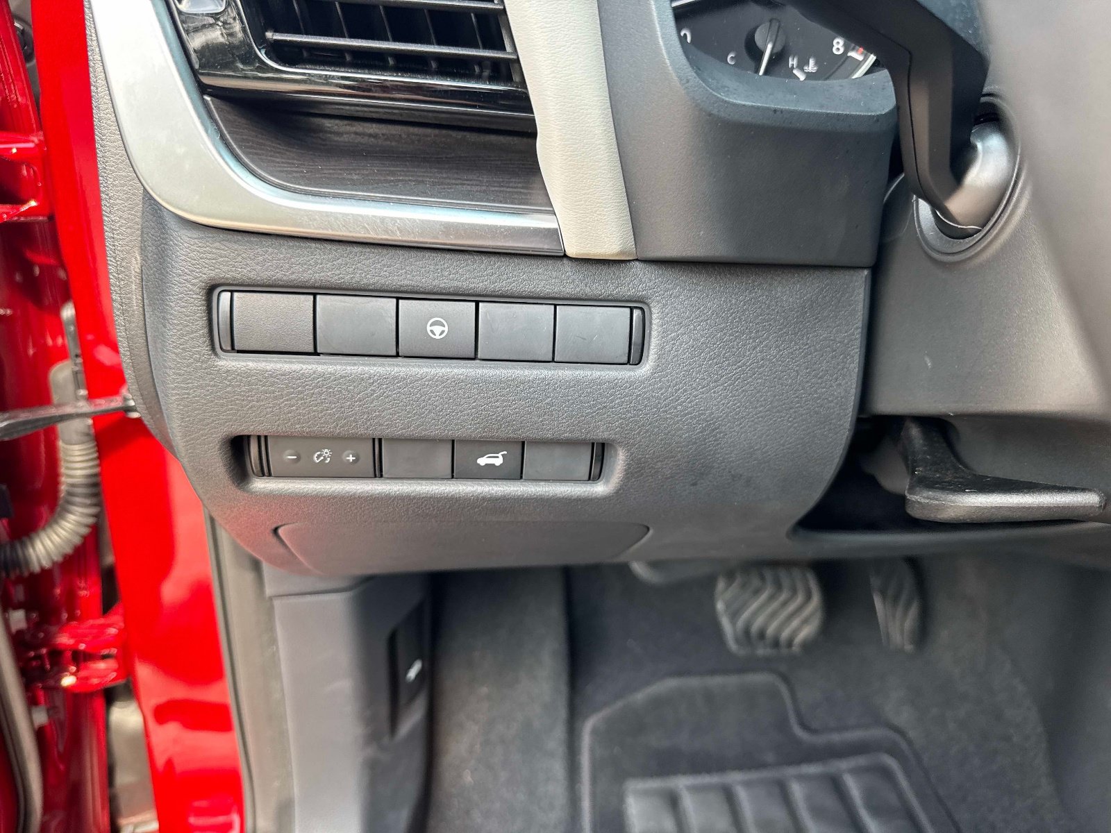 Used 2021 Nissan Rogue SL w/ Premium Package FWD image 33