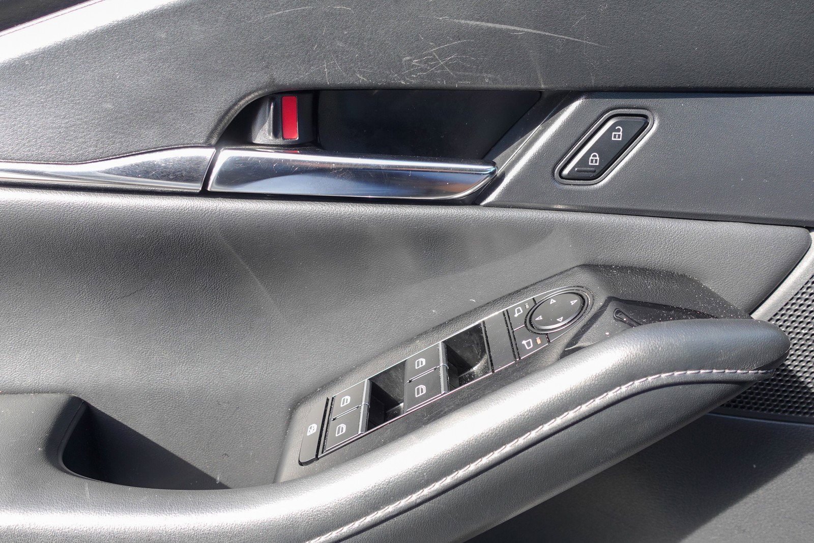 Certified 2025 MAZDA CX-30 AWD 2.5 S w/ Preferred Package image 11