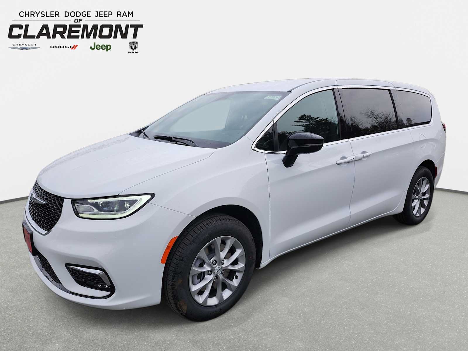 New 2026 Chrysler Pacifica Select