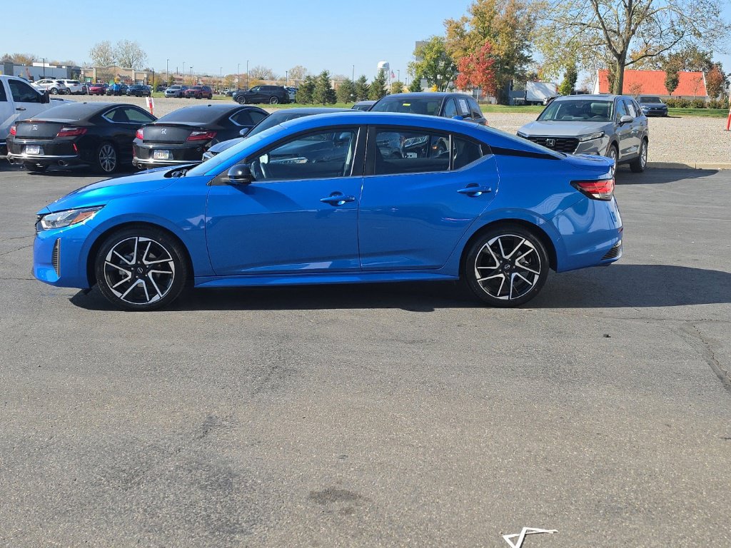 Used 2025 Nissan Sentra SR FWD image 4