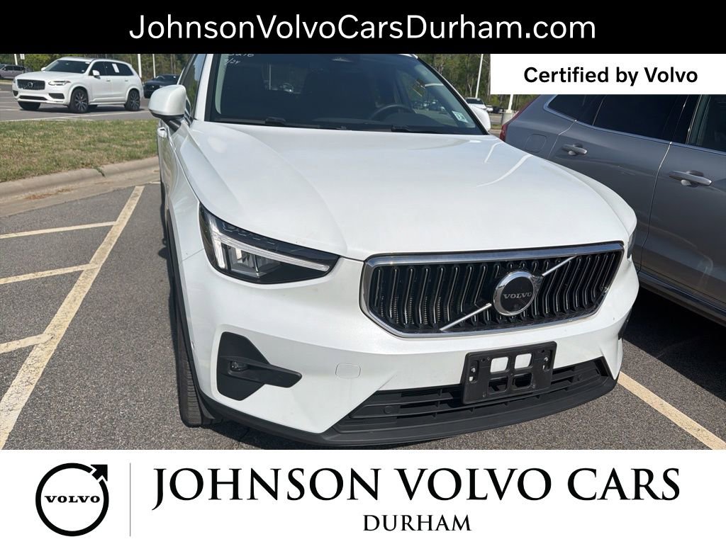 Used 2023 Volvo XC40 B5 Plus w/ Driver Assist Package image 25