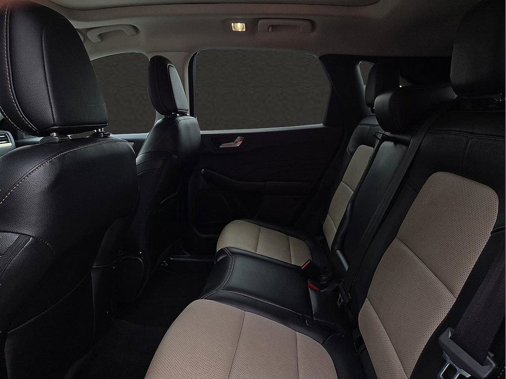 Used 2021 Ford Escape Titanium w/ Titanium Elite Package image 9