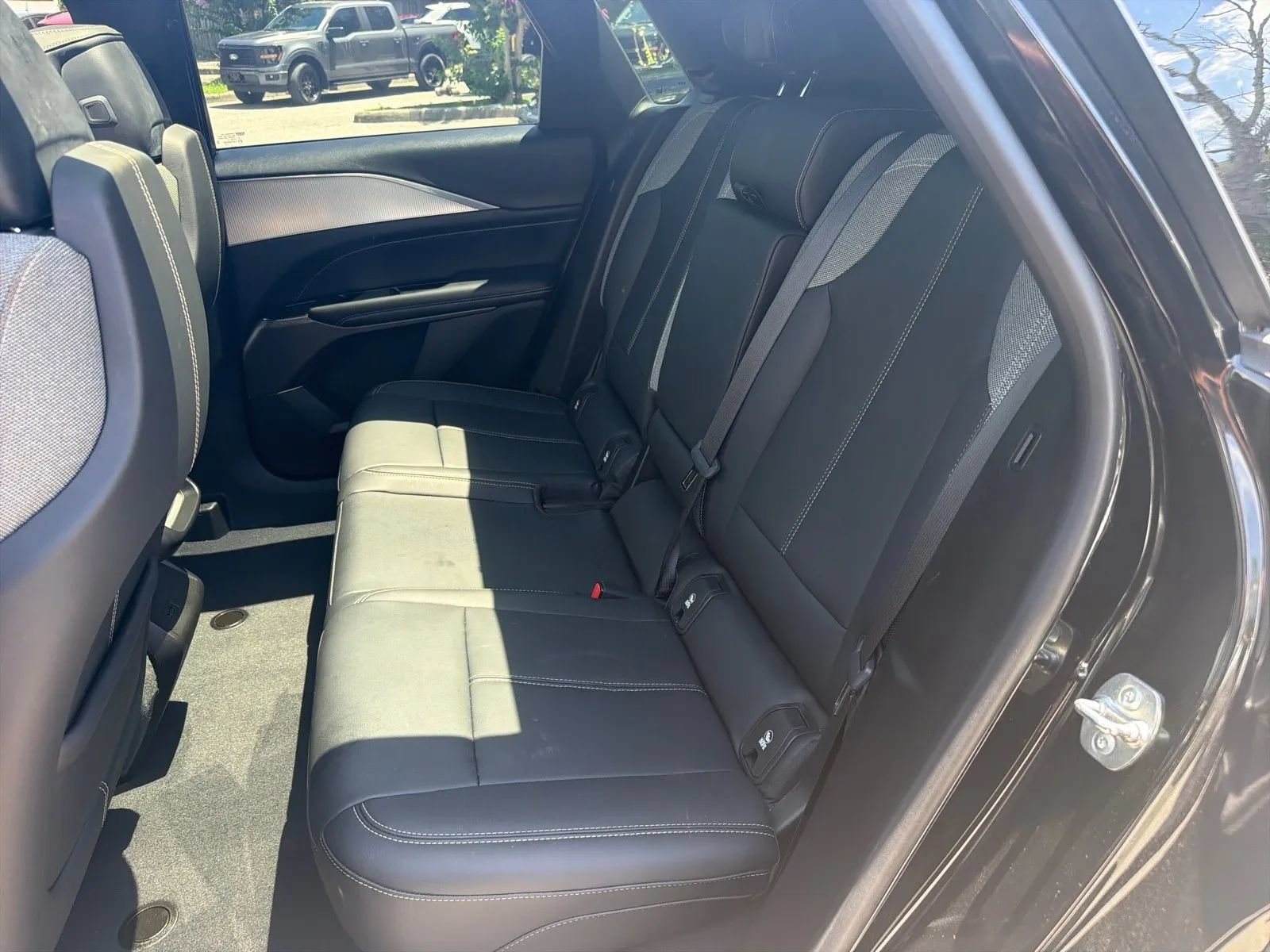 Used 2024 Cadillac Lyriq Tech RWD image 14