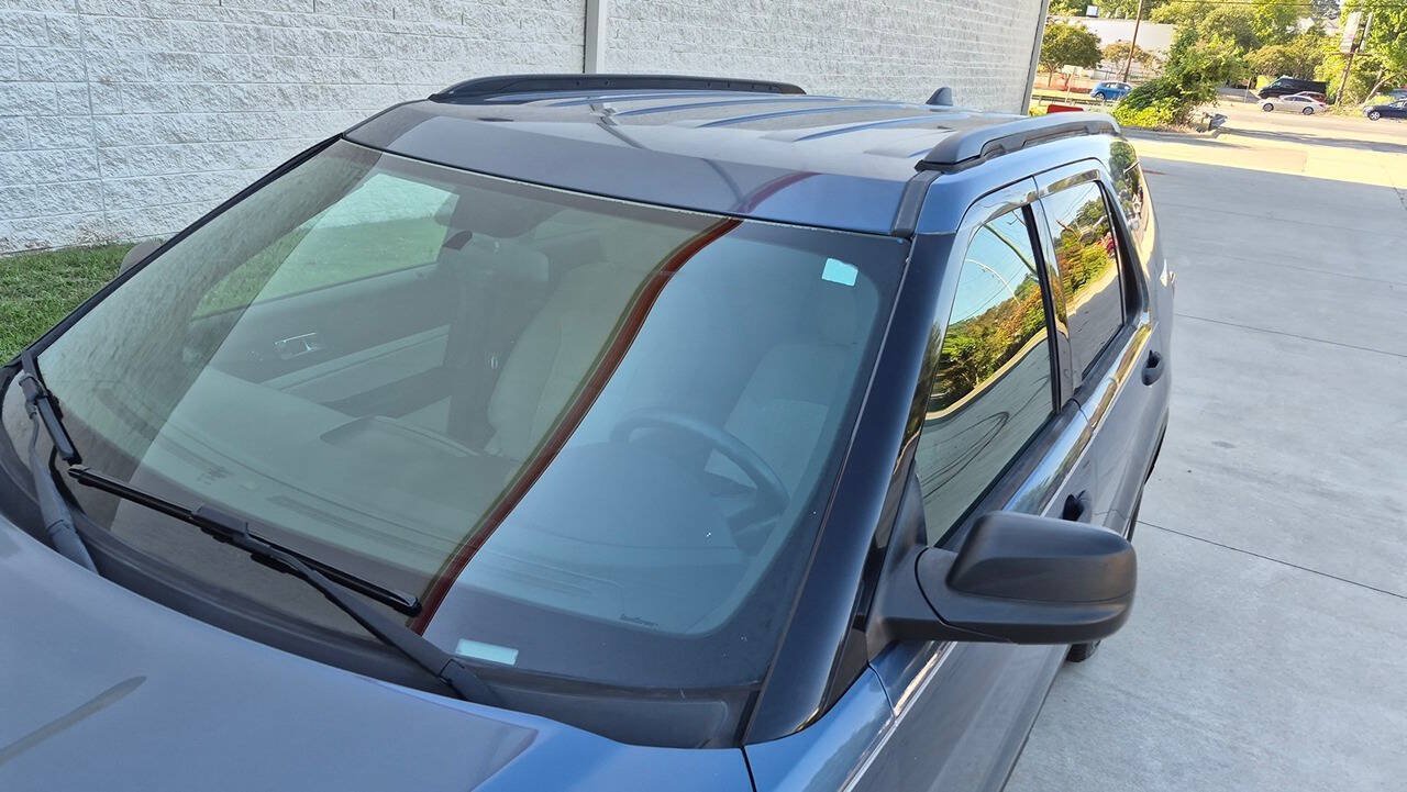 Used 2018 Ford Explorer FWD image 16