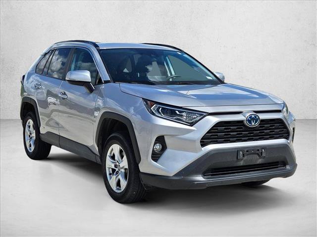 Used 2020 Toyota RAV4 XLE w/ Convenience Package AWD/4WD image 3
