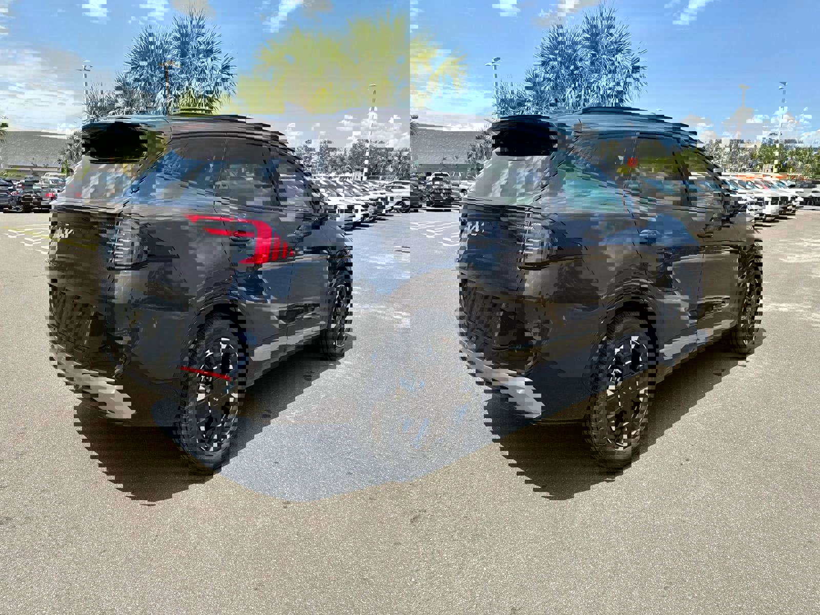 New 2026 Kia Sportage SX image 3