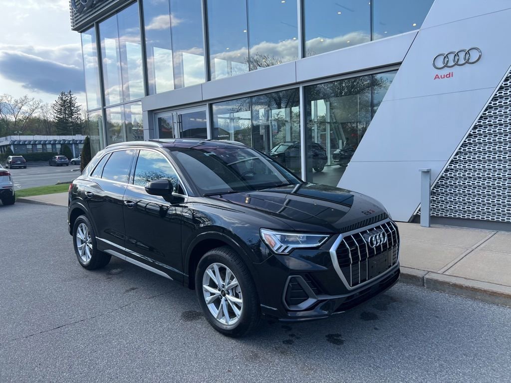 Used 2025 Audi Q3 2.0T Premium w/ Convenience Package AWD/4WD image 7