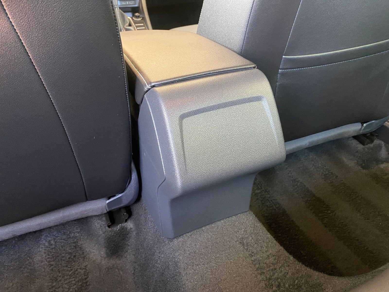 Used 2025 Volkswagen Jetta SE image 23