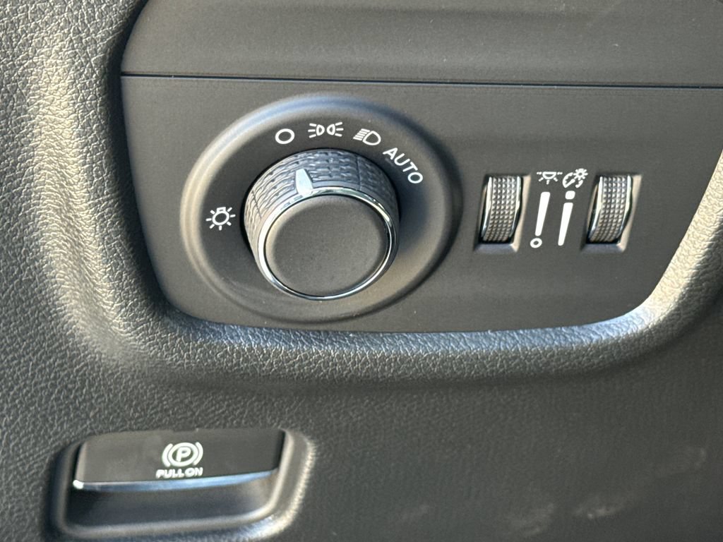 New 2026 Jeep Grand Cherokee L 2WD image 21