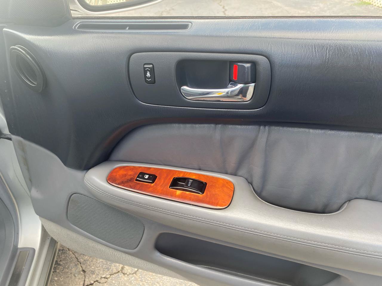 Used 1999 Lexus LS 400 RWD image 16
