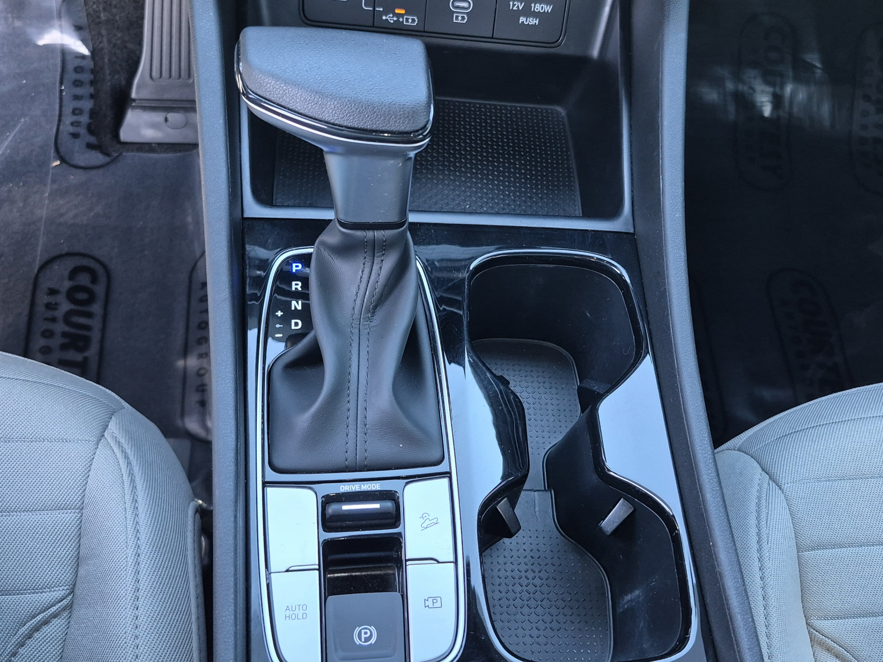 Used 2025 Hyundai Santa Cruz SE FWD image 25