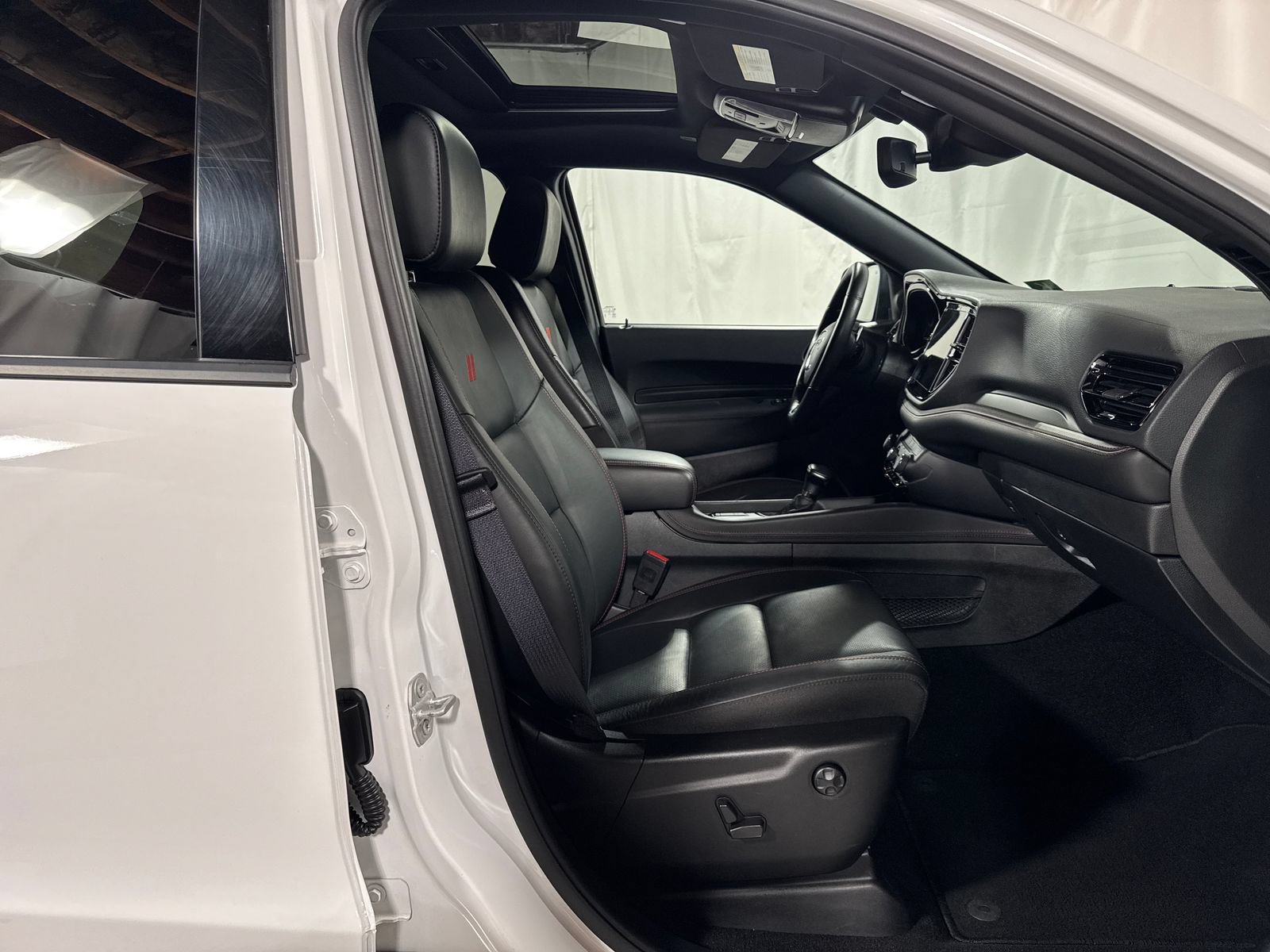 Used 2025 Dodge Durango R/T AWD/4WD image 6