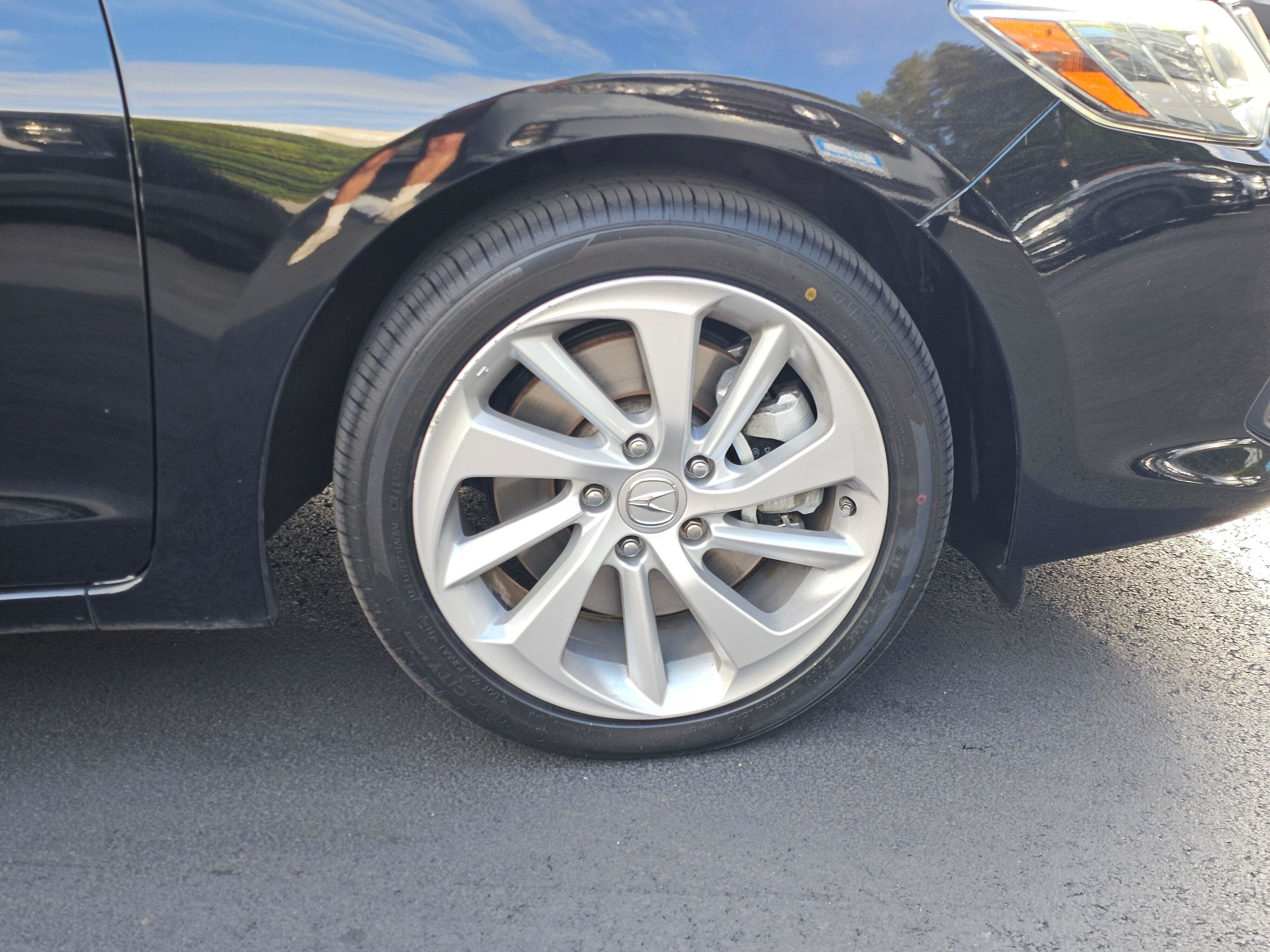 Used 2017 Acura ILX FWD image 9