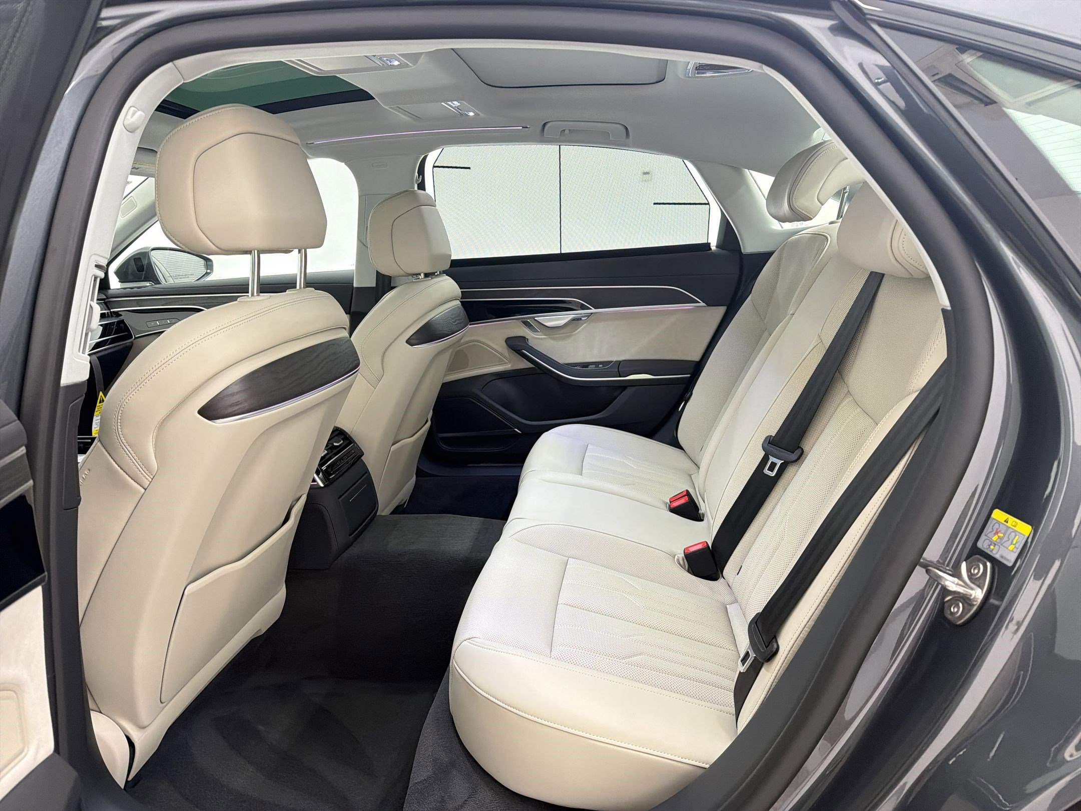 New 2026 Audi A8 L 3.0T image 13