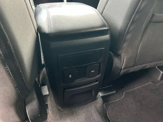 Used 2023 Ford Explorer XLT AWD/4WD image 43