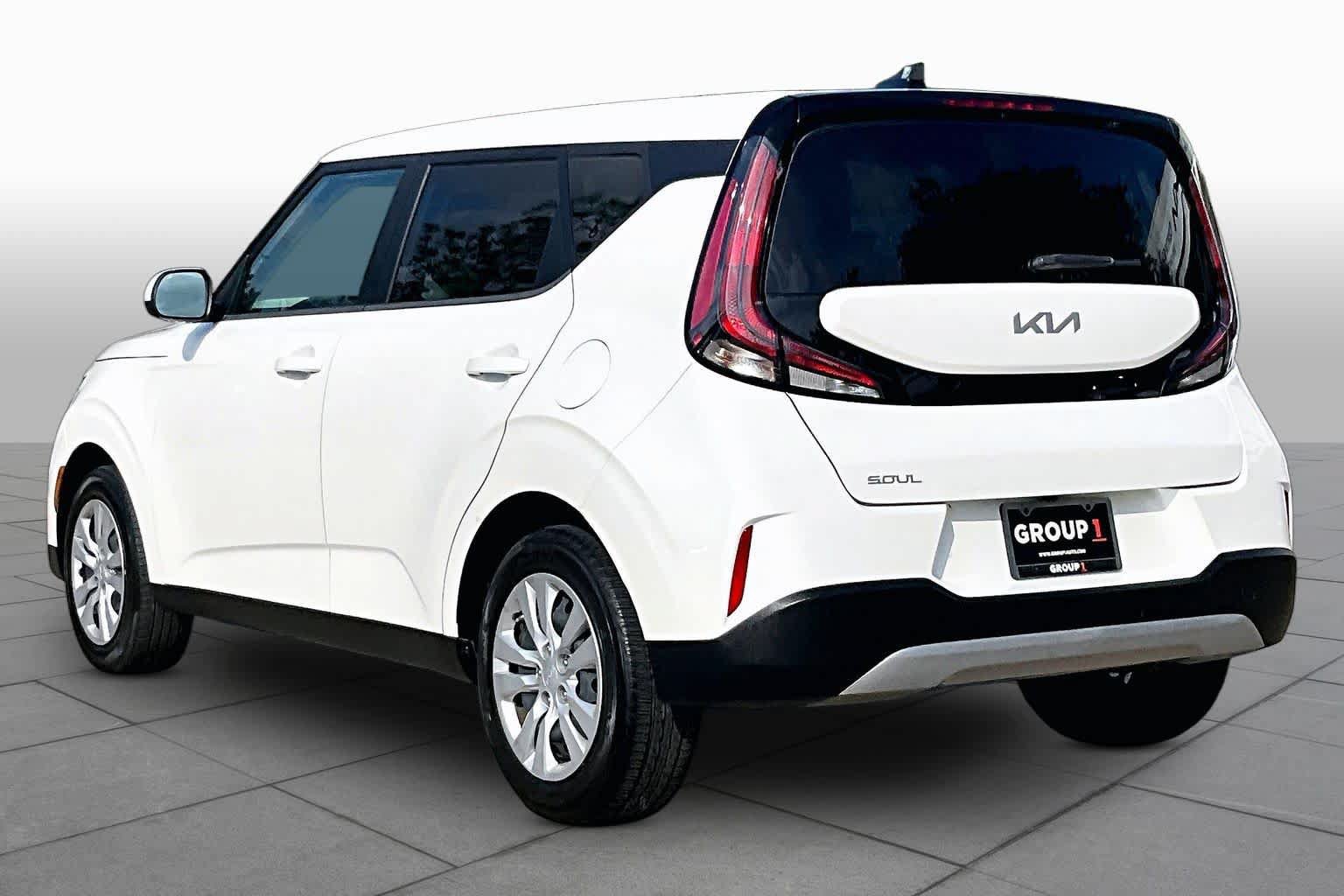 Used 2023 Kia Soul LX FWD image 12