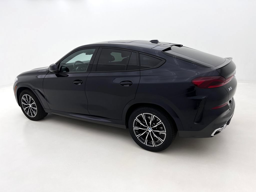 Certified 2024 BMW X6 xDrive40i w/ Premium Package AWD/4WD image 10