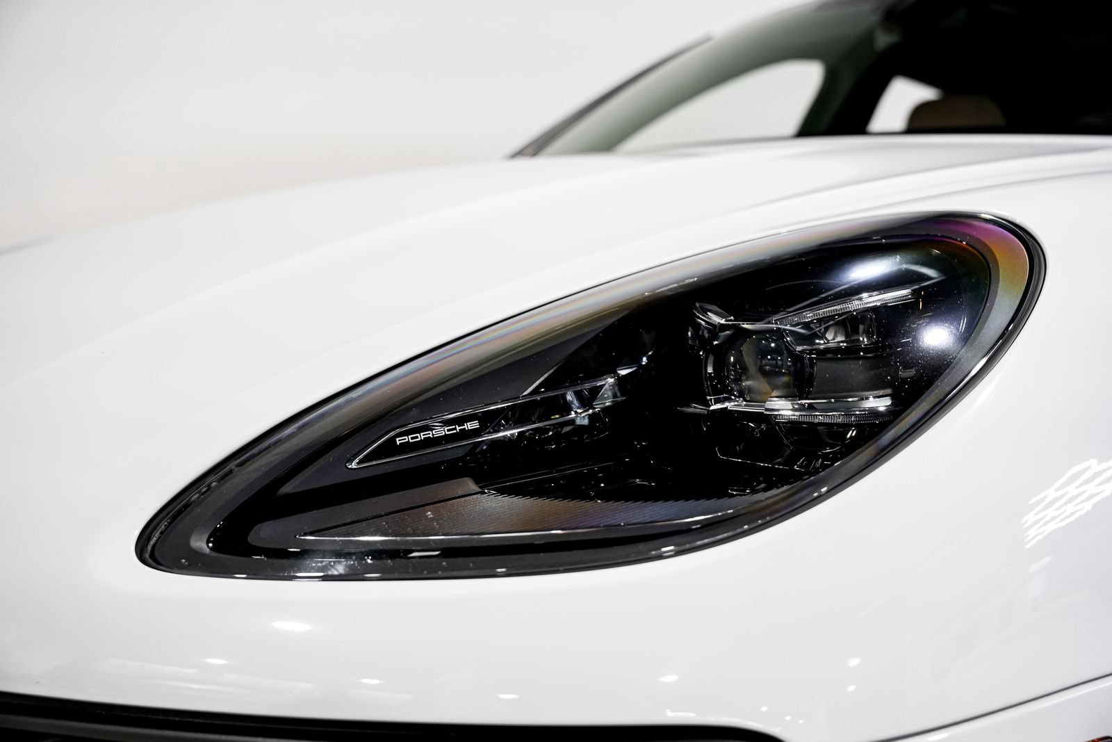 Used 2023 Porsche Macan S AWD/4WD image 39