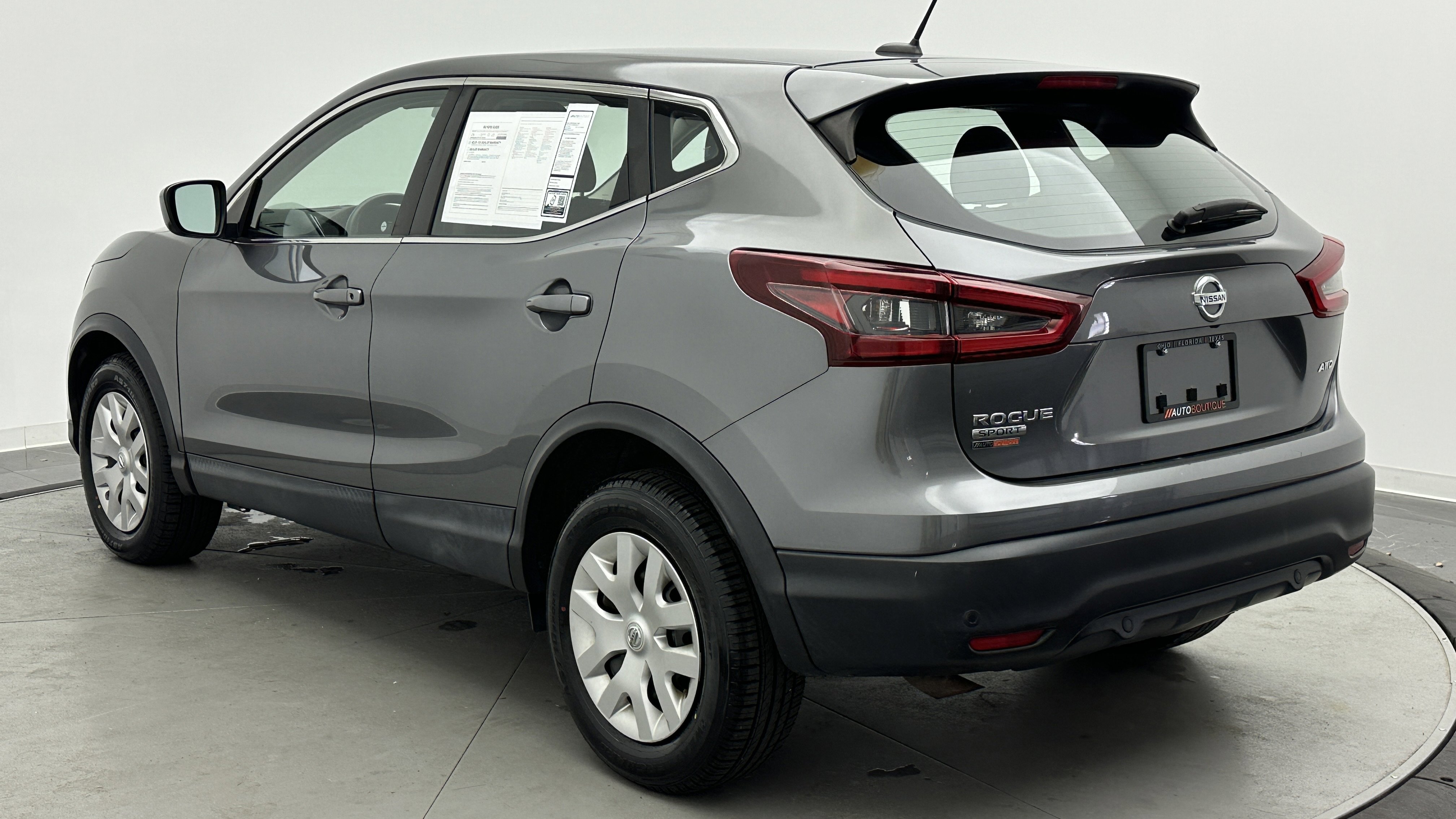 Used 2020 Nissan Rogue Sport S image 5