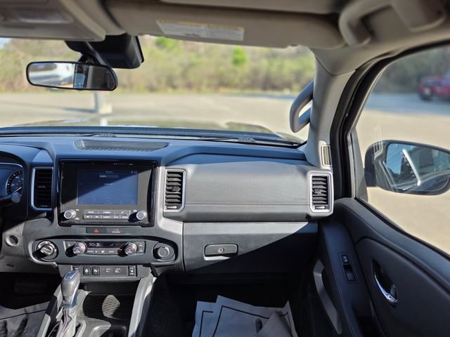 Used 2022 Nissan Frontier SV image 20