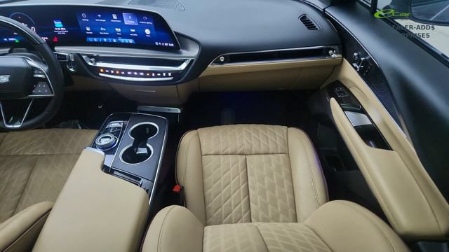 Used 2024 Cadillac Lyriq Luxury w/ Nappa Leather Package RWD image 39