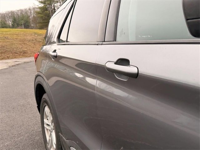 Used 2021 Ford Explorer XLT image 18