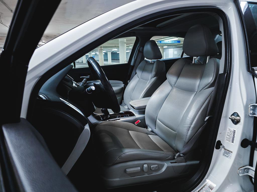 Used 2015 Acura TLX FWD image 16