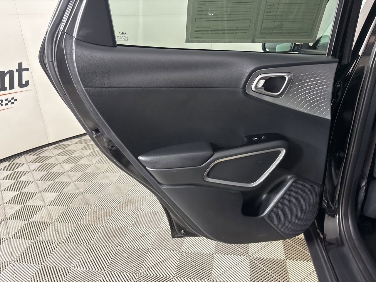 Used 2025 Kia Soul S image 18