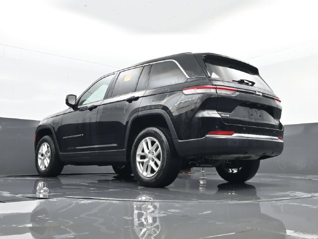 Used 2023 Jeep Grand Cherokee Laredo w/ Luxury Tech Group I AWD/4WD image 24