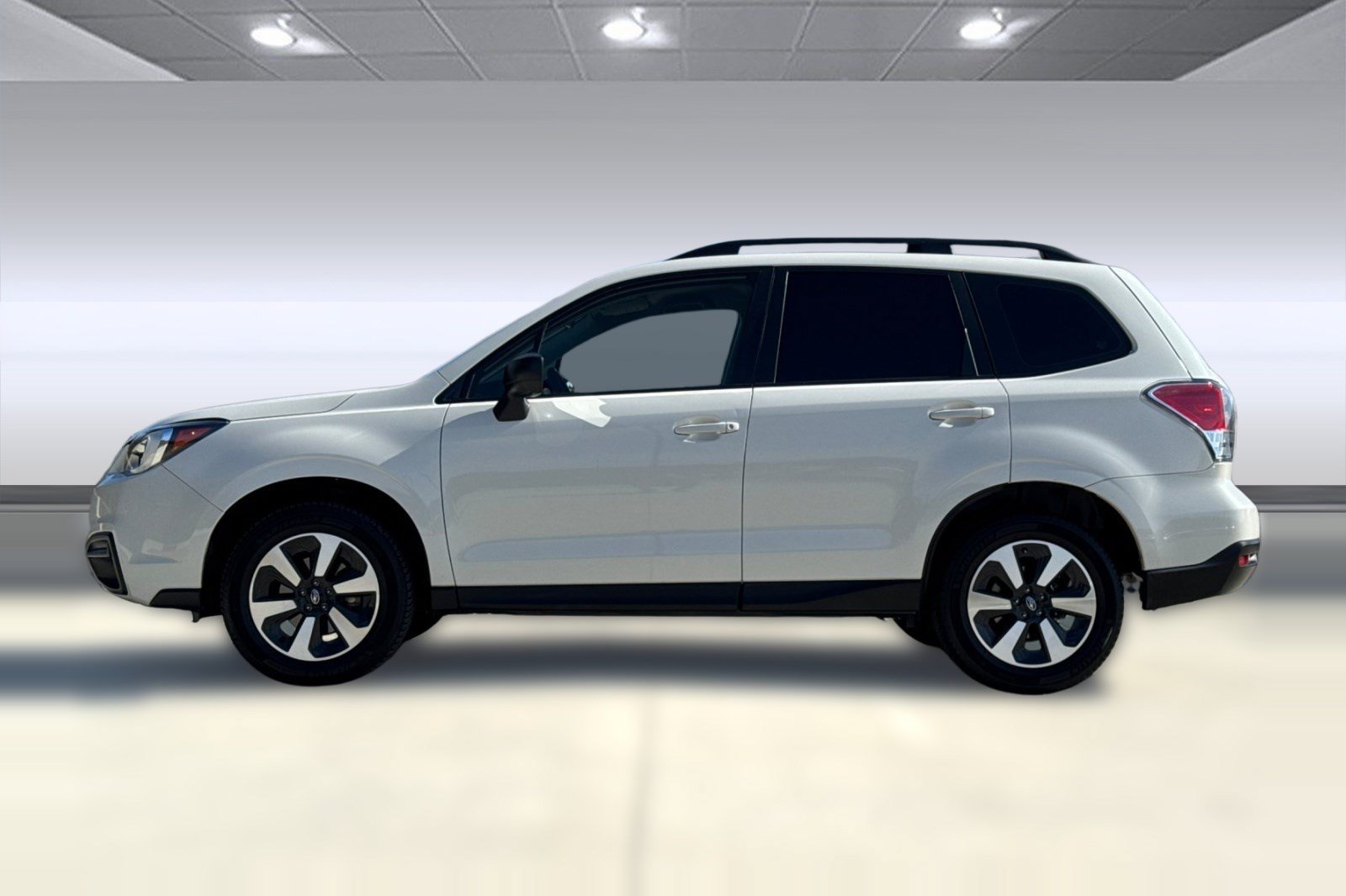 Used 2018 Subaru Forester 2.5i w/ Alloy Wheel Package AWD/4WD image 2