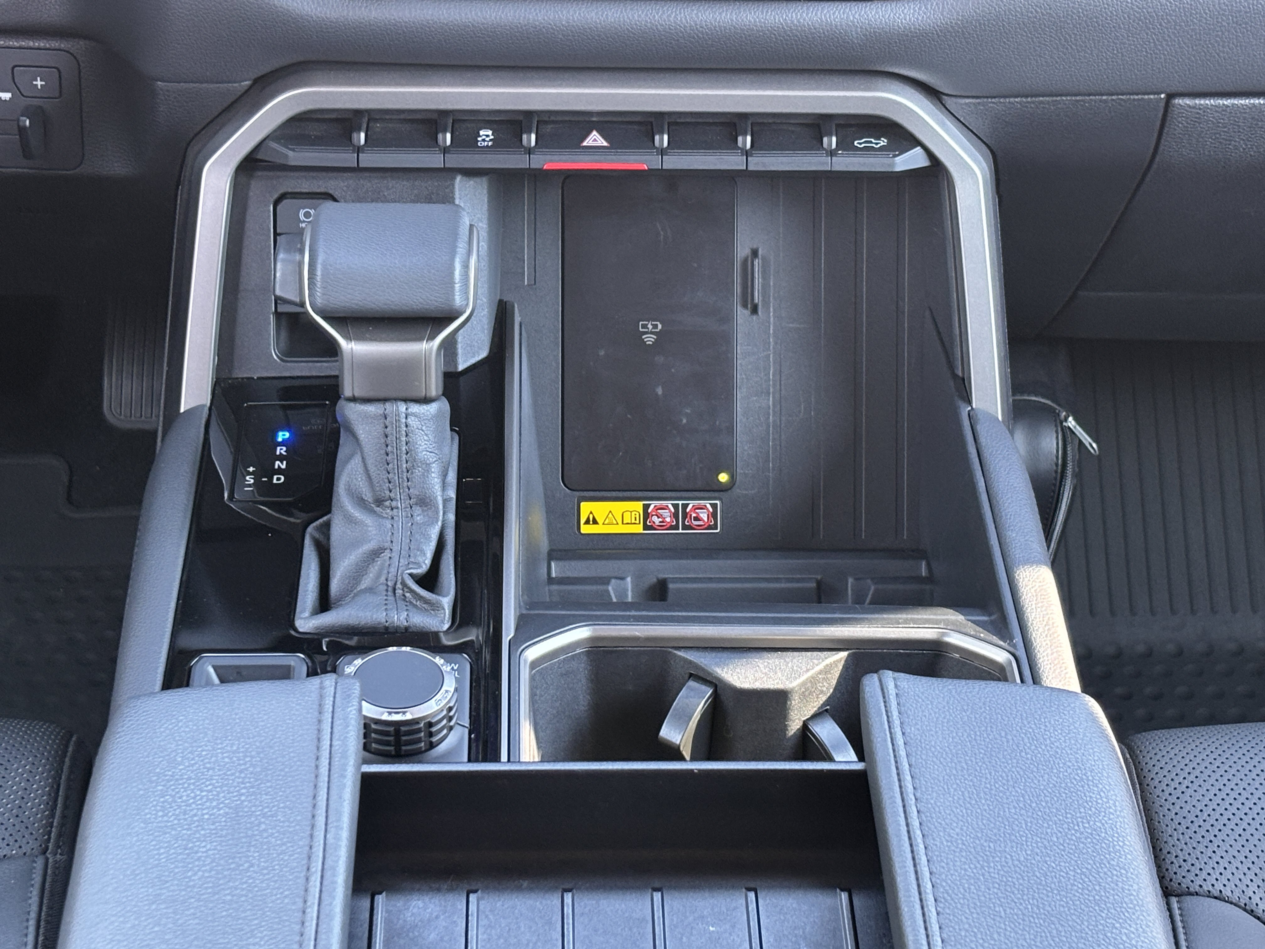 Used 2025 Toyota Tundra Limited w/ Power Package AWD/4WD image 27