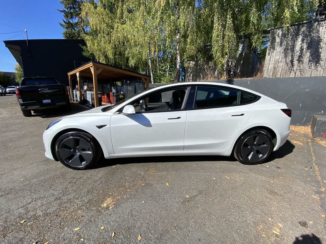 Used 2023 Tesla Model 3 Standard Range RWD image 3