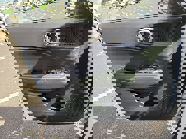 Certified 2025 Hyundai Venue SEL image 27